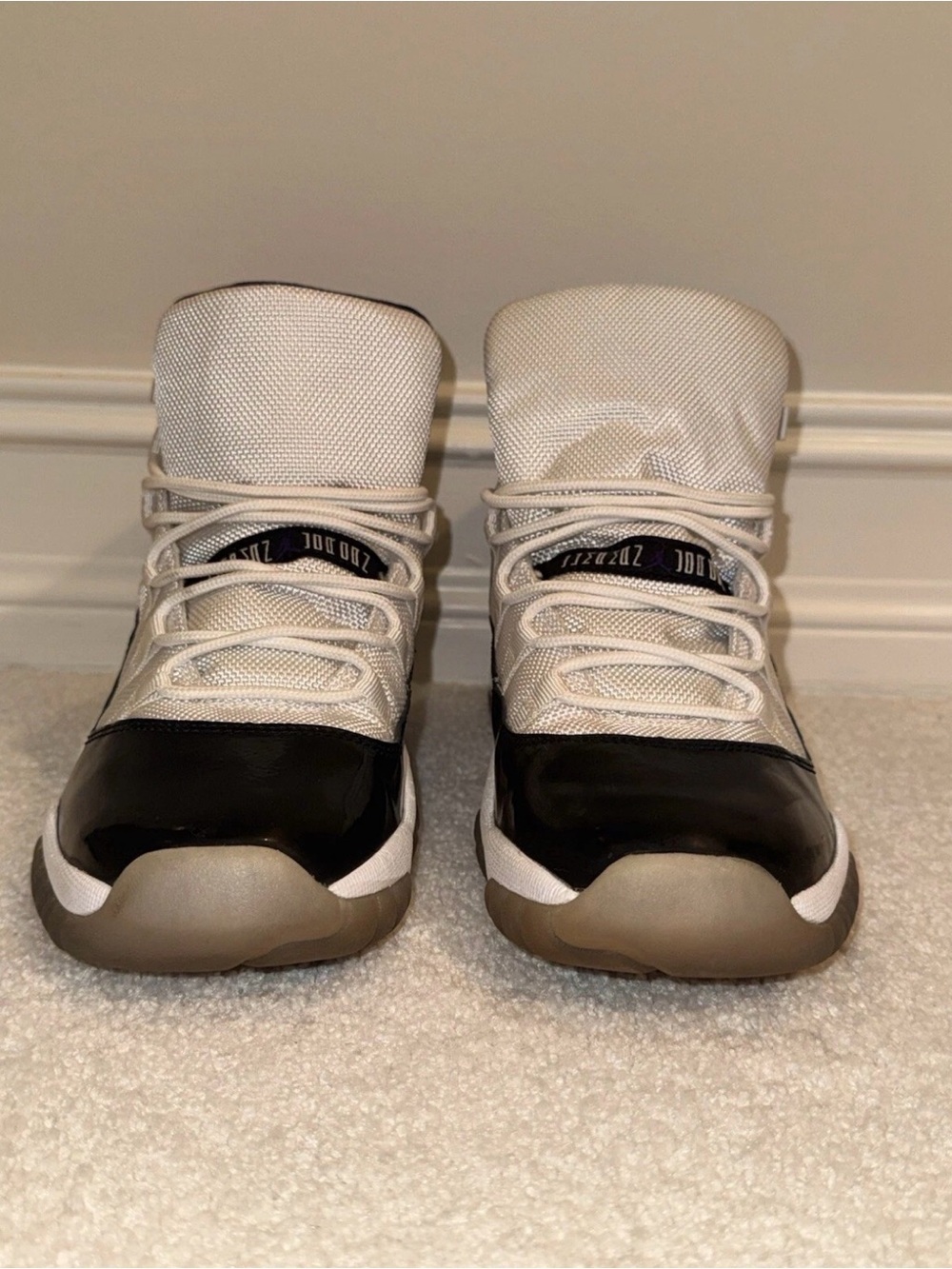Retro Concord Jordan 11 2011 Sneakers size 7Y
